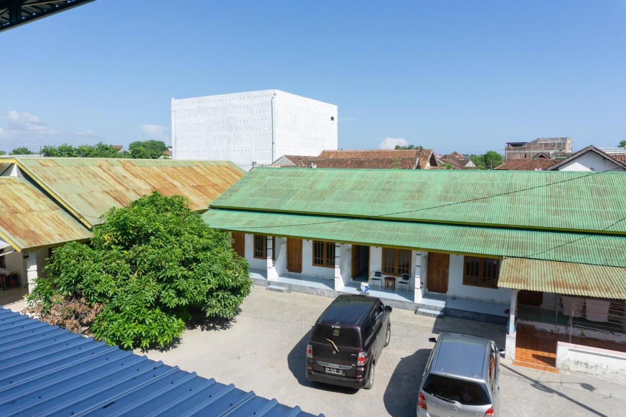 Reddoorz Syariah Near Sultan Muhammad Kaharuddin Airport 호텔 Sumbawa Besar 외부 사진