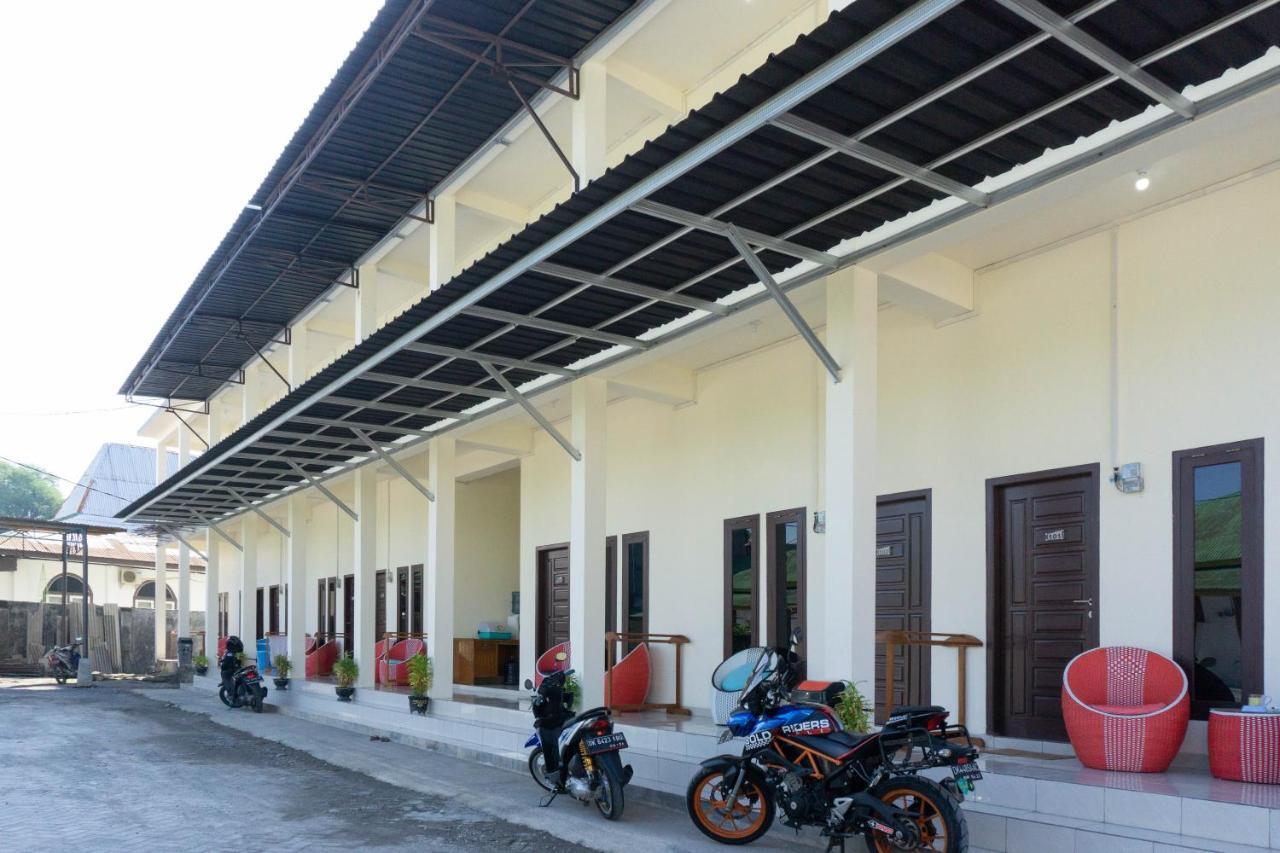 Reddoorz Syariah Near Sultan Muhammad Kaharuddin Airport 호텔 Sumbawa Besar 외부 사진