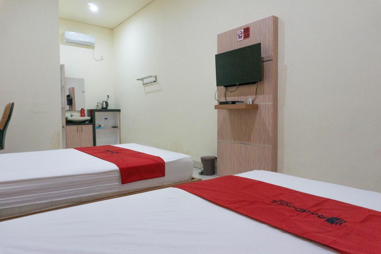 Reddoorz Syariah Near Sultan Muhammad Kaharuddin Airport 호텔 Sumbawa Besar 외부 사진